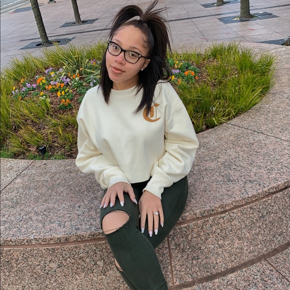 Poshmark profile picture for @nikalaa